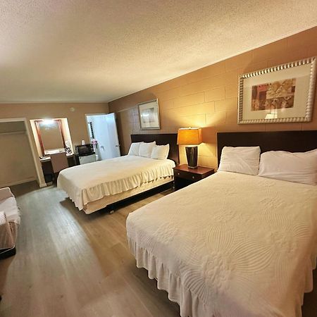 המט Royal Inn And Suites מראה חיצוני תמונה