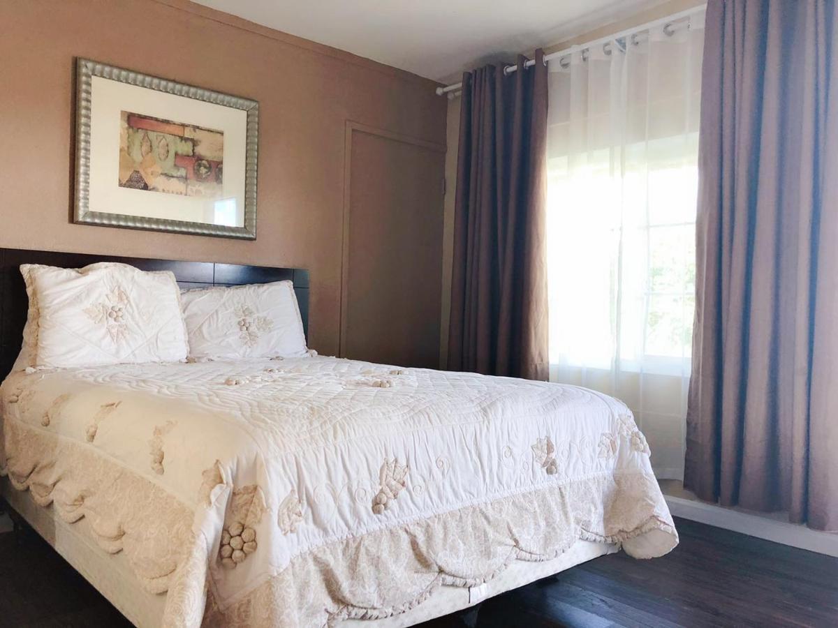 המט Royal Inn And Suites מראה חיצוני תמונה